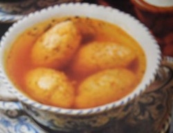 Hechtsuppe mit Klößchen