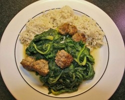 Spinatcurry mit Hähnchen und Reis
