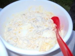 Eiersalat mit Mais
