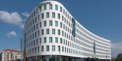 Holiday Inn Express : Größtes Haus Kontinentaleuropas eröffnet in Düsseldorf
