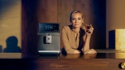 WMF: Diane Kruger wirbt für Premium-Kaffeeautomaten