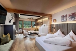 Österreich: Hotel Jagdhof im Stubaital eröffnet neue Zimmer und Suiten