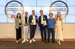 Aldi Süd: Discounter gewinnt mit Cashew-Kernen den Deutschen Award für Nachhaltigkeitsprojekte