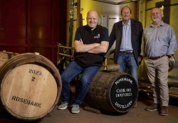 Spirituosen: Rosebank Destillerie stellt wieder Whisky her