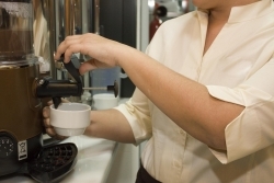 Cafés & Co.: Kaffee-Konsum in der Gastronomie steigt weiter an