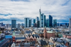 Frankfurt am Main: Gäste- und Übernachtungszahlen sind in 2023 gestiegen
