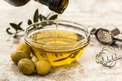 Der Feinschmecker Olio Award: Magazin prämiert die besten Olivenöle