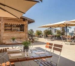 München: Marriott Hotel City West lädt auf die Rooftop-Terrasse Cloud 6