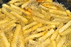 Pommes Frites und Freedom Fries: Acrylamid-Vorschriften für Gaststätten